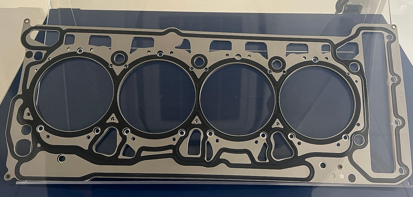 高精密平面磨床助力汽車鈑金制造突破精度極限 —— 某汽車零部件企業(yè)加工案例紀實